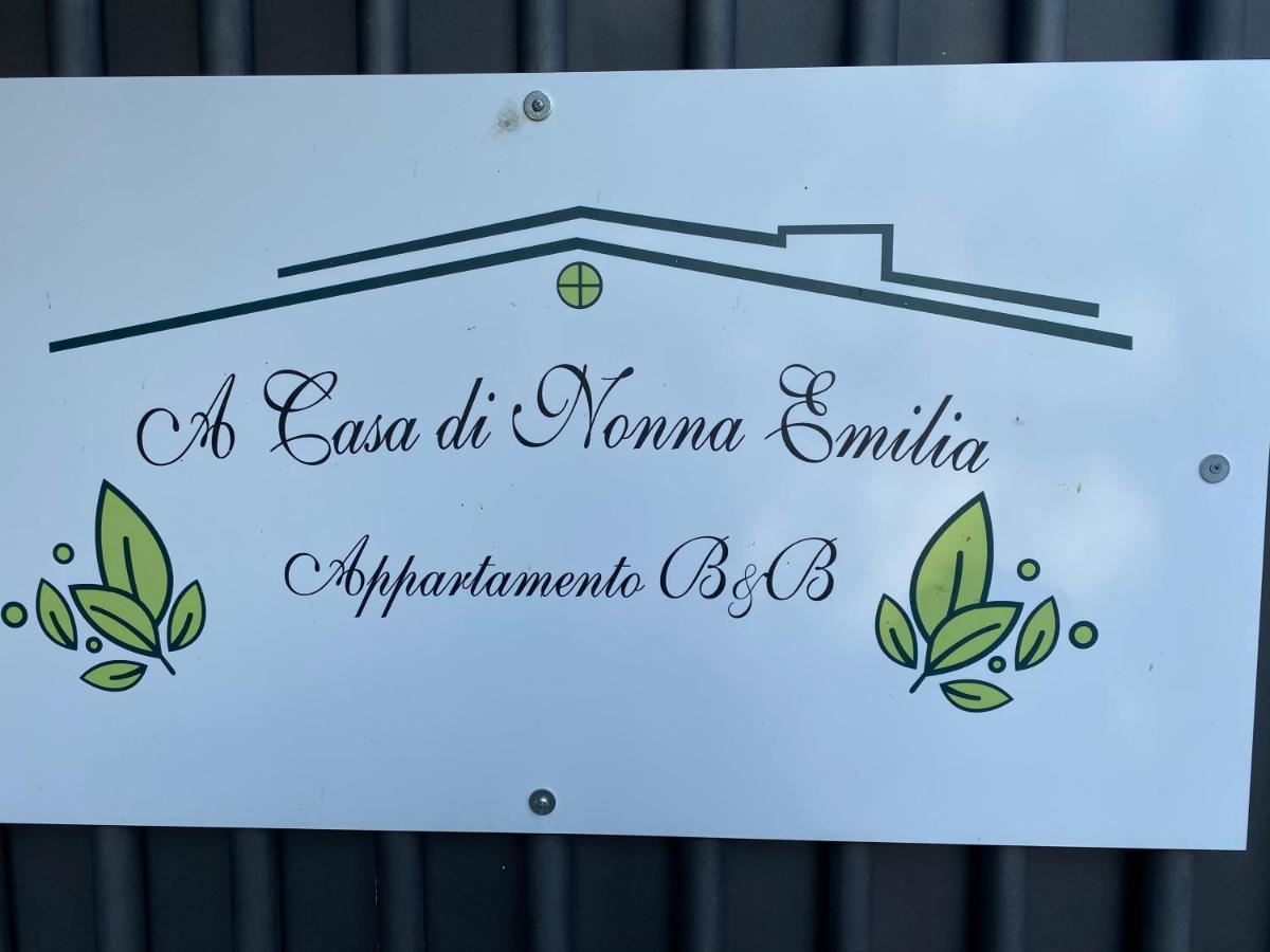 A Casa Di Nonna Emilia Bed & Breakfast Campagna Bagian luar foto