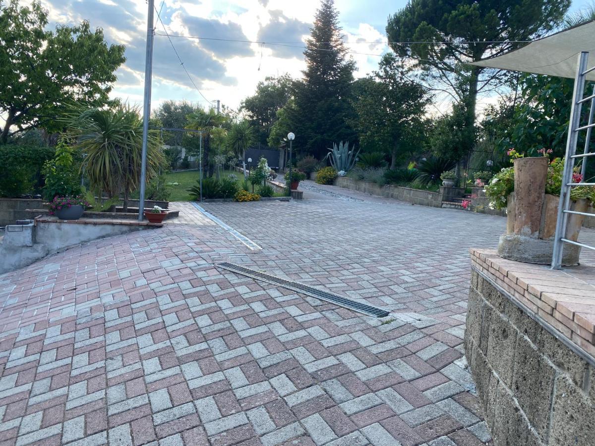 A Casa Di Nonna Emilia Bed & Breakfast Campagna Bagian luar foto